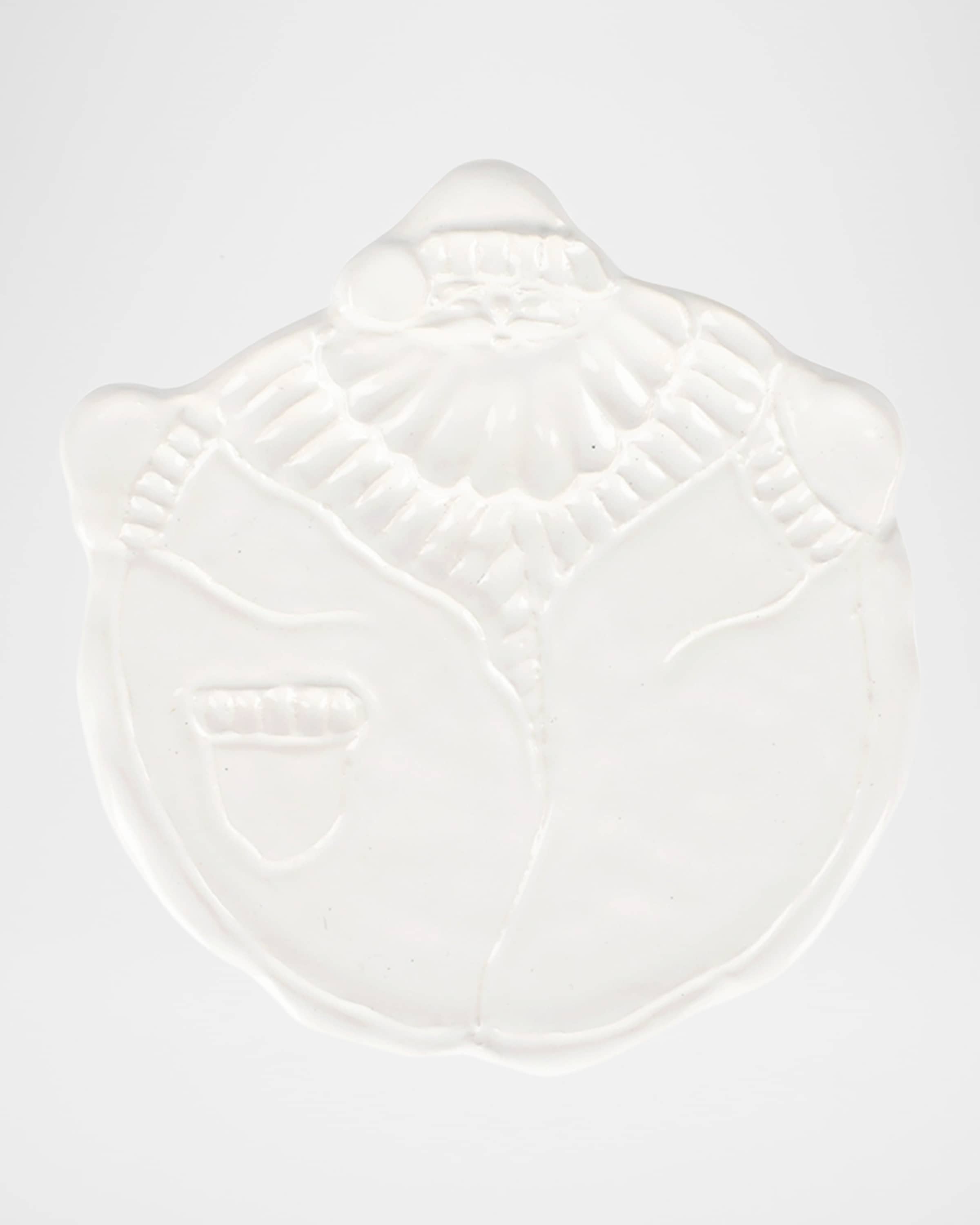 Vietri Pietra Natale Figural Santa Canape Plate