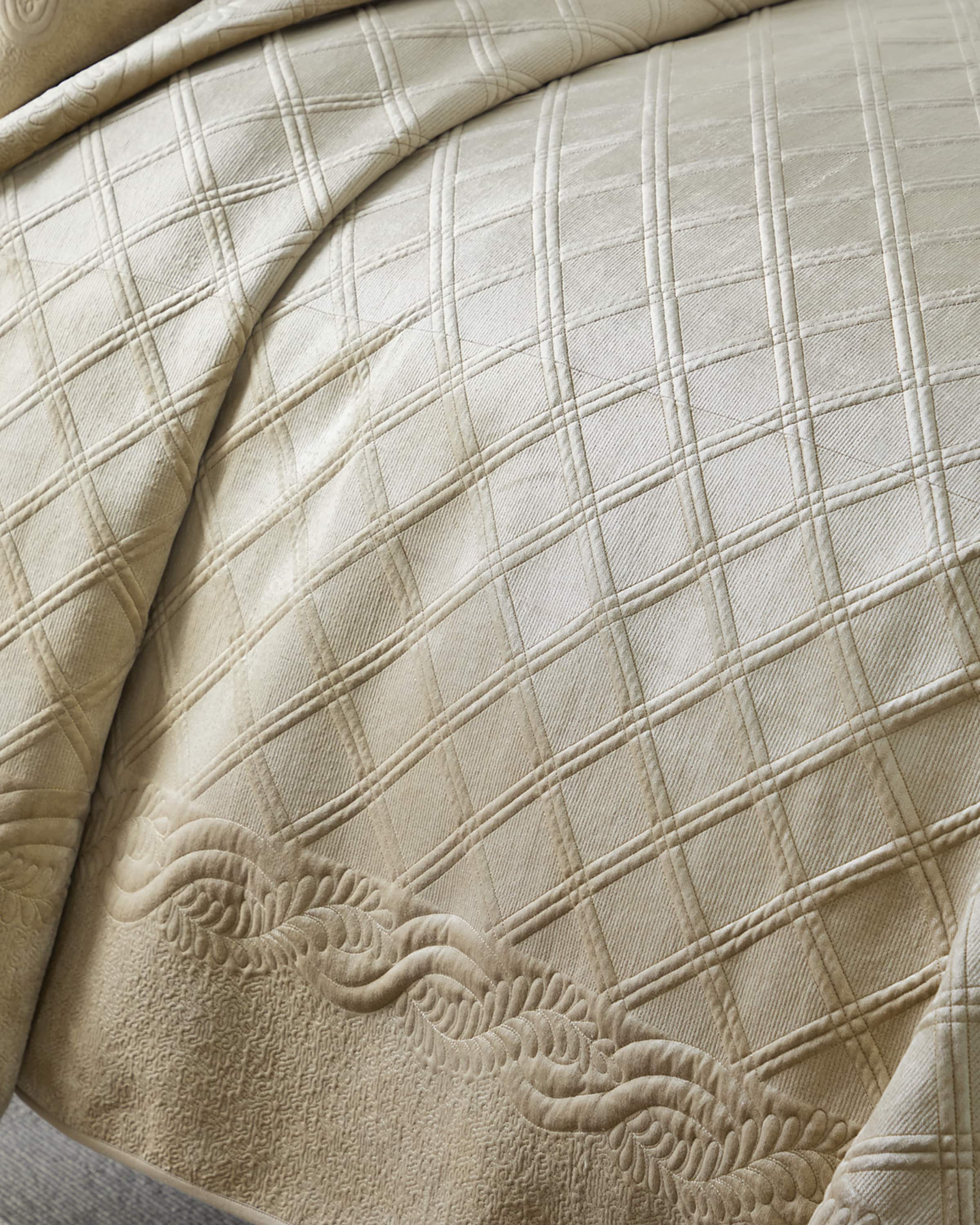 Callisto Home Cavour Queen 3-Piece Velvet Coverlet Set