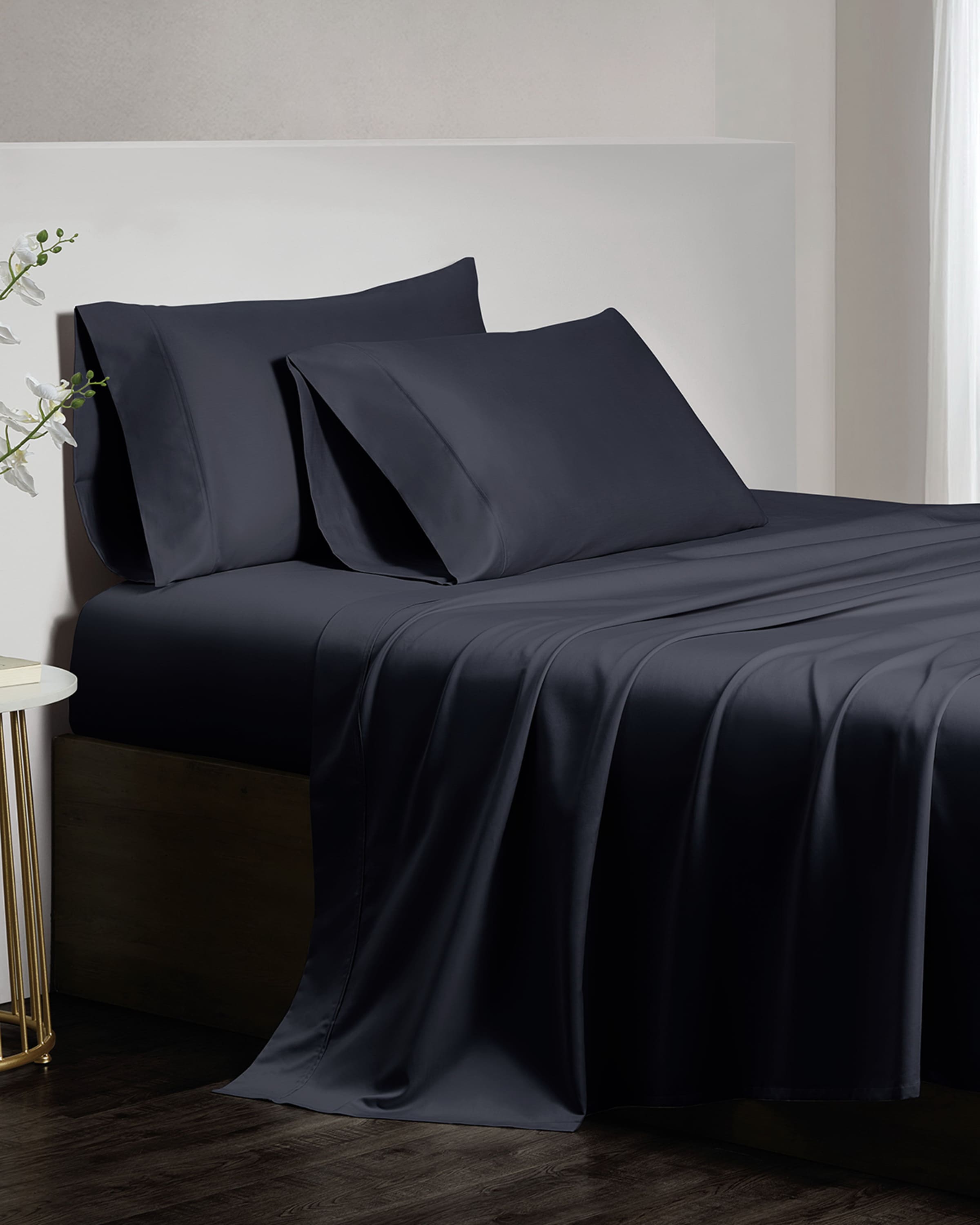 Donna Karan Home Luxe Egyptian 4-Piece 700 Thread Count California King Sheet Set