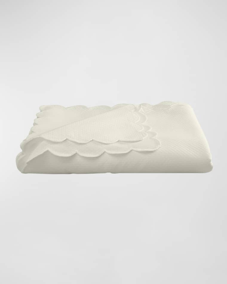 Matouk Savannah Tablecloth, 68" x 126"