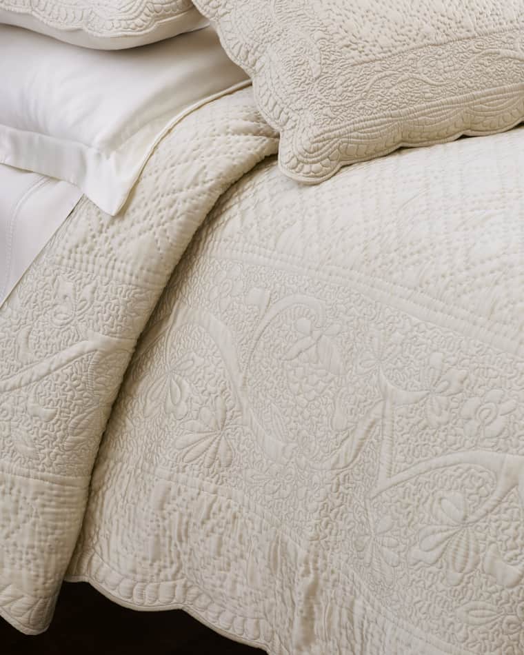 Amity Home Tudor Quilt, King