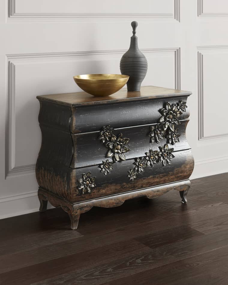 Hooker Furniture Charmant Bachelorette Chest