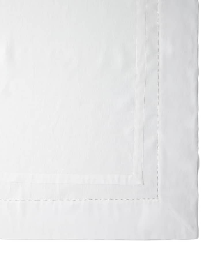Sferra Tipton Oblong Tablecloth, 66" x 106"