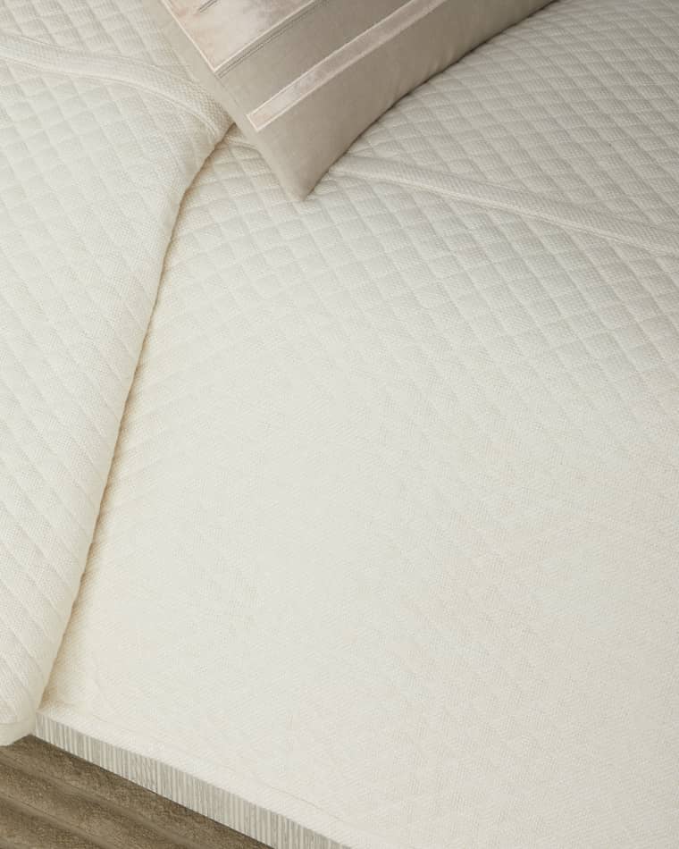 Lili Alessandra Laurie Quilted Coverlet, Queen