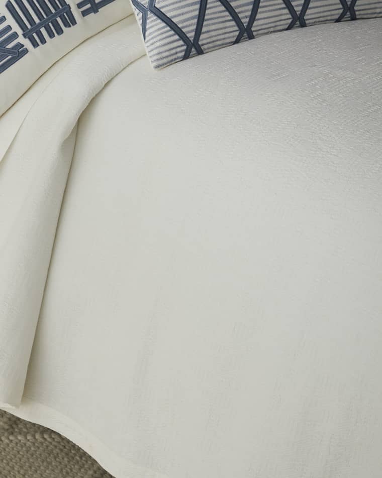 Lili Alessandra Sierra Blanket, Queen