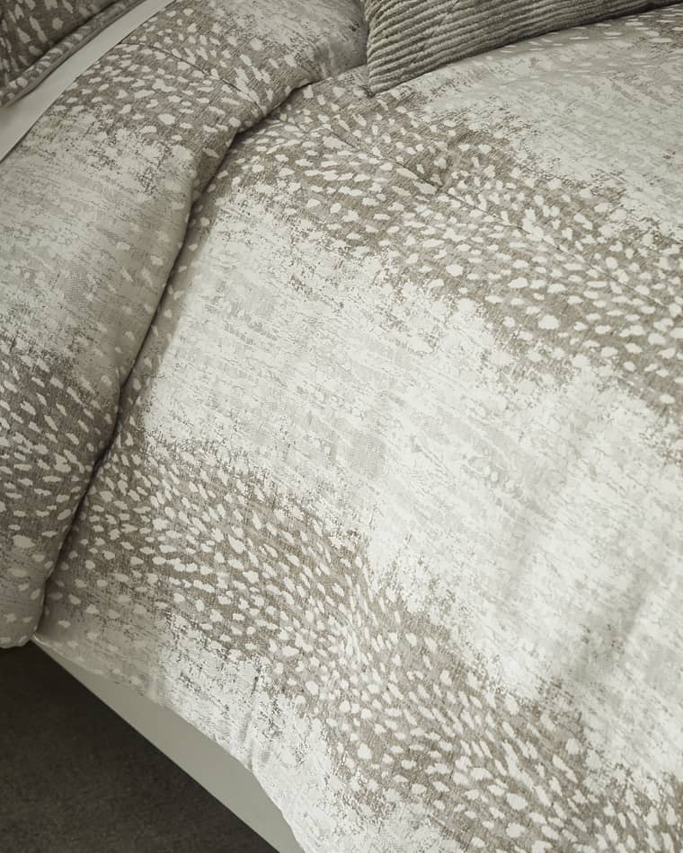 Olivia Quido Arctic 3-Piece Comforter Set , KING