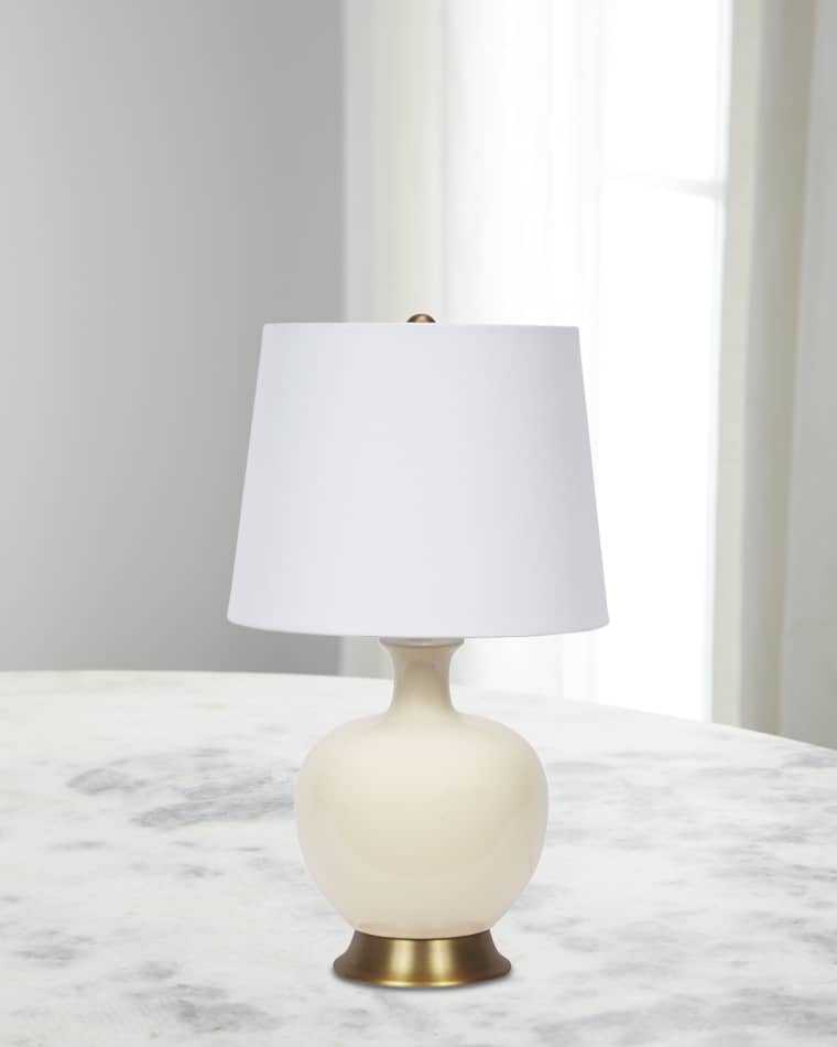 Old World Design Lila 18" Table Lamp
