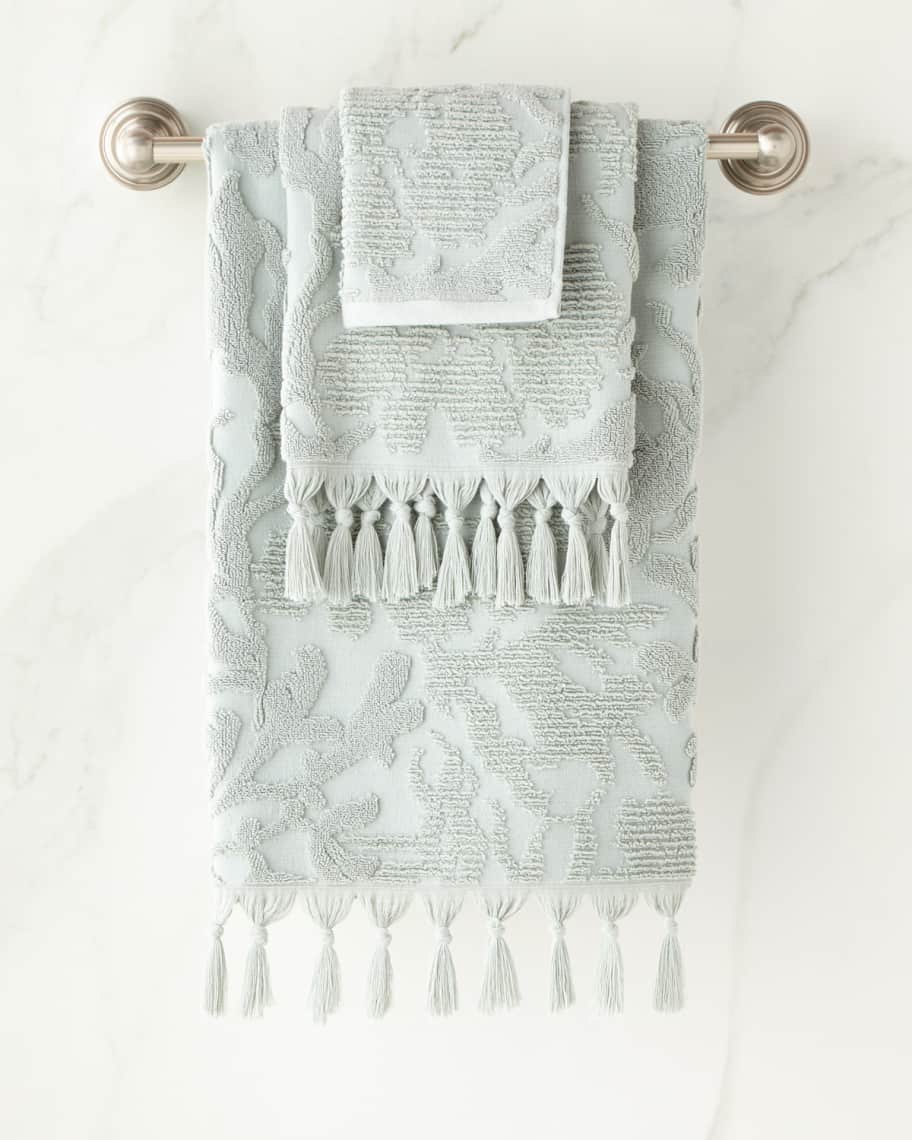 Image 1 of 1: Ocean Reef Bath Towel