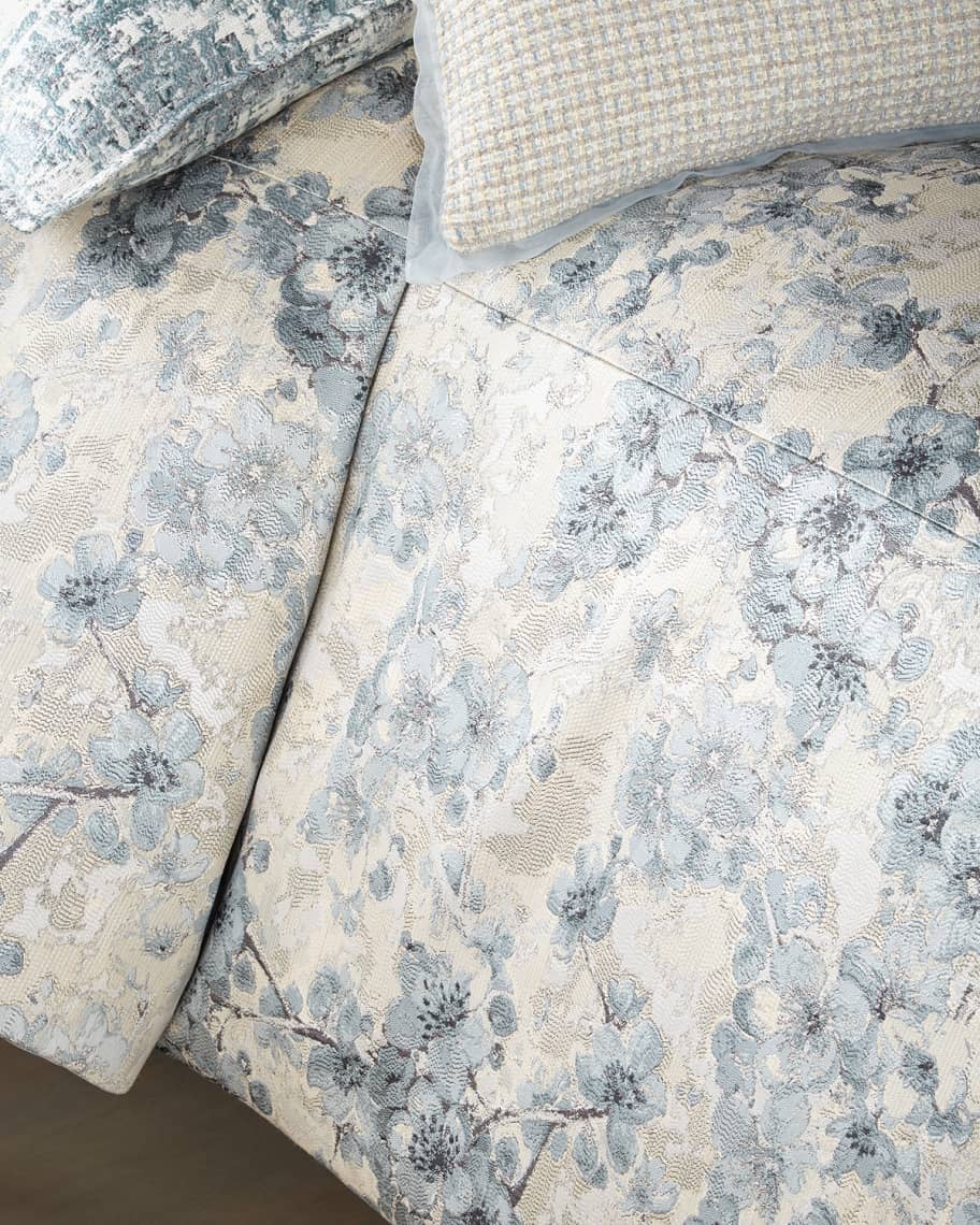 Image 1 of 1: Blossom Queen Duvet