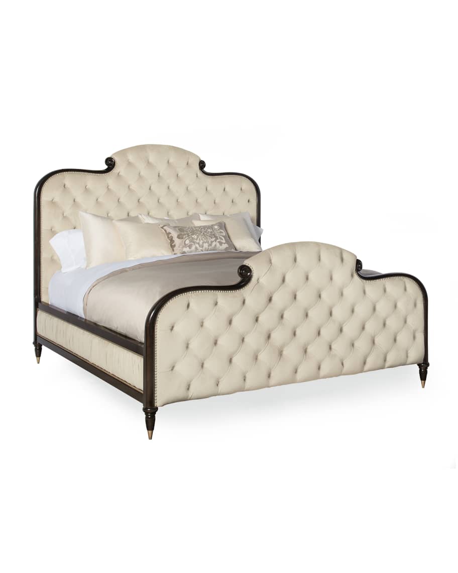 Image 3 of 4: Everly Queen Bed