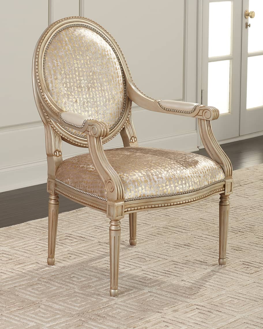 Image 1 of 5: Makayla Accent Chair