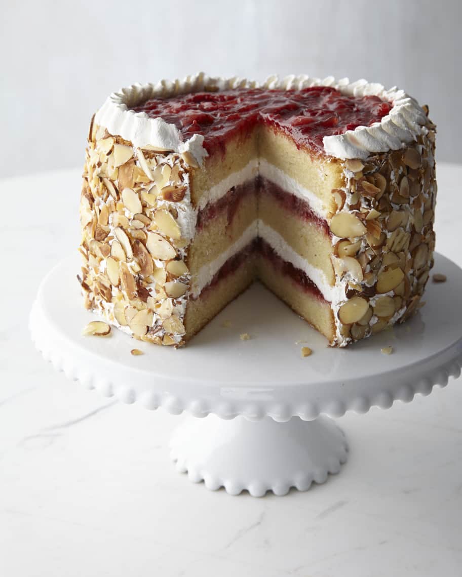 Image 1 of 1: Strawberry Chantilly Cake, For 8 People