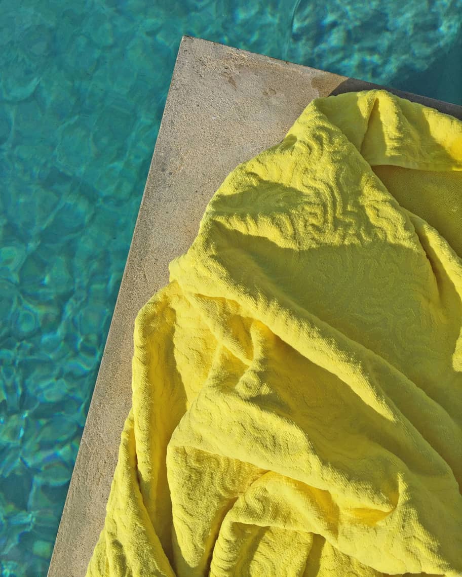 Image 2 of 4: Strigosa Beach Towel
