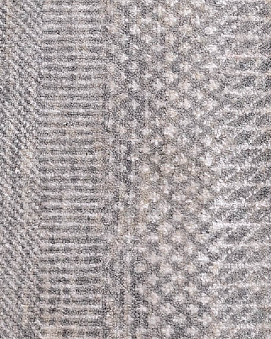 Image 3 of 3: Exotic Gray/Silver Rug, 6' x 9'