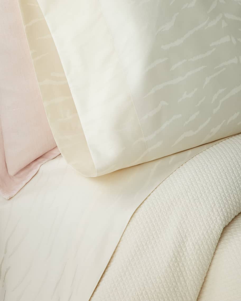 Image 1 of 1: Mirada Queen Fitted Sheet