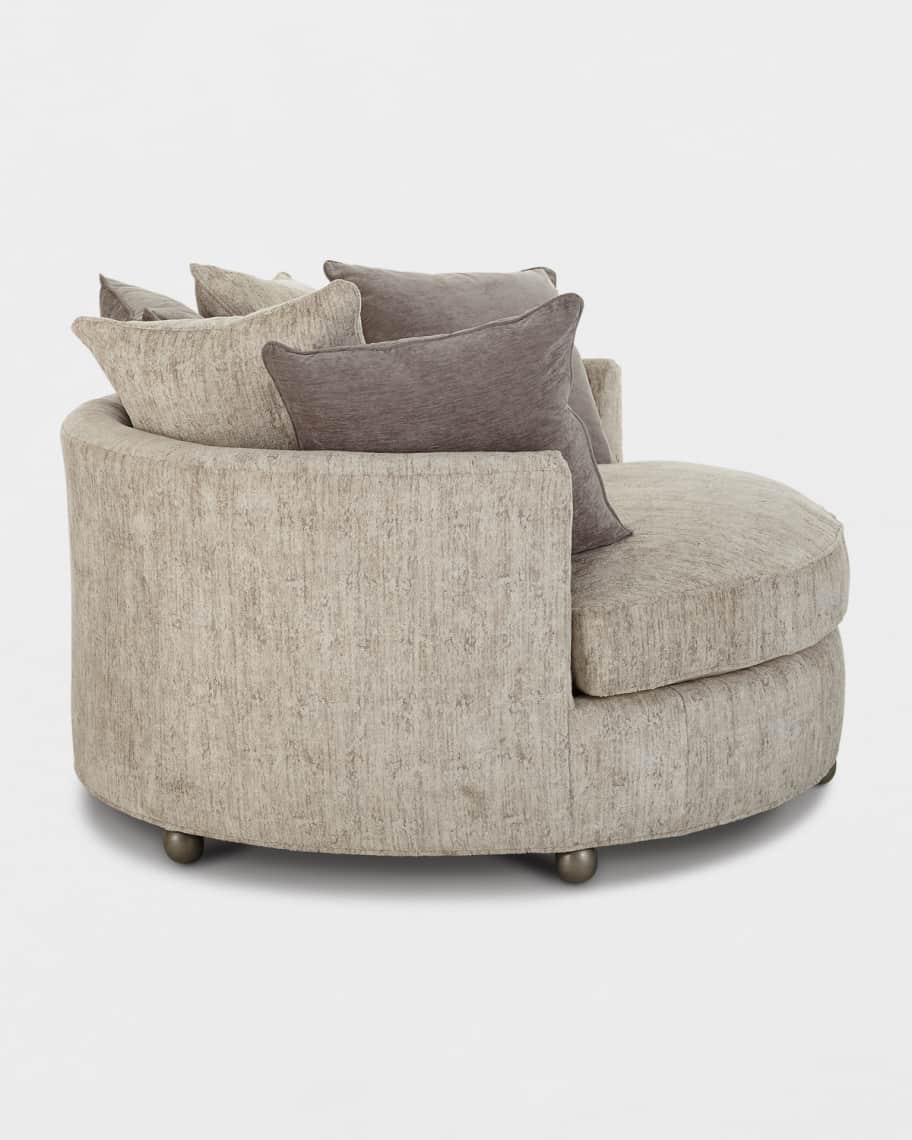 Image 3 of 4: Bethany Round Chaise