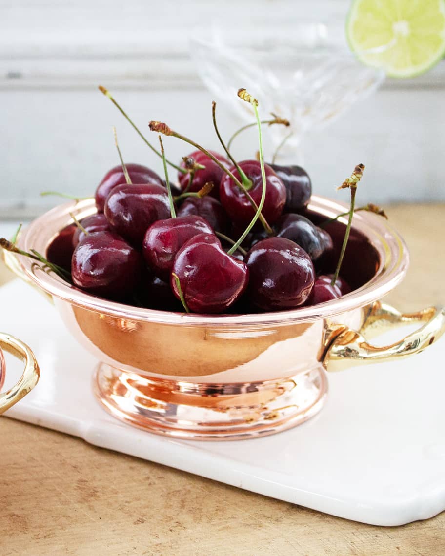 Image 3 of 5: Vintage-Inspired Pedestal Bowls, Set of 2