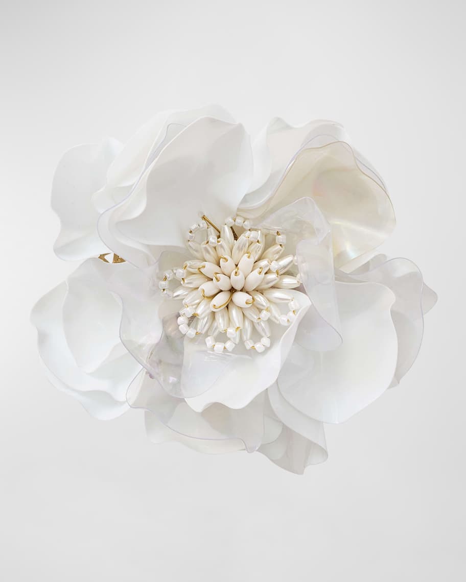 Image 3 of 3: Gardenia Napkin Ring in White 