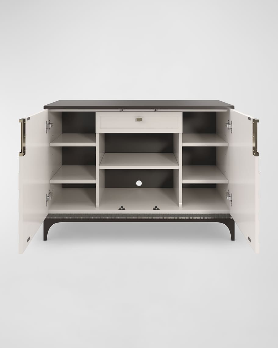 Image 3 of 7: Theseus Chest 