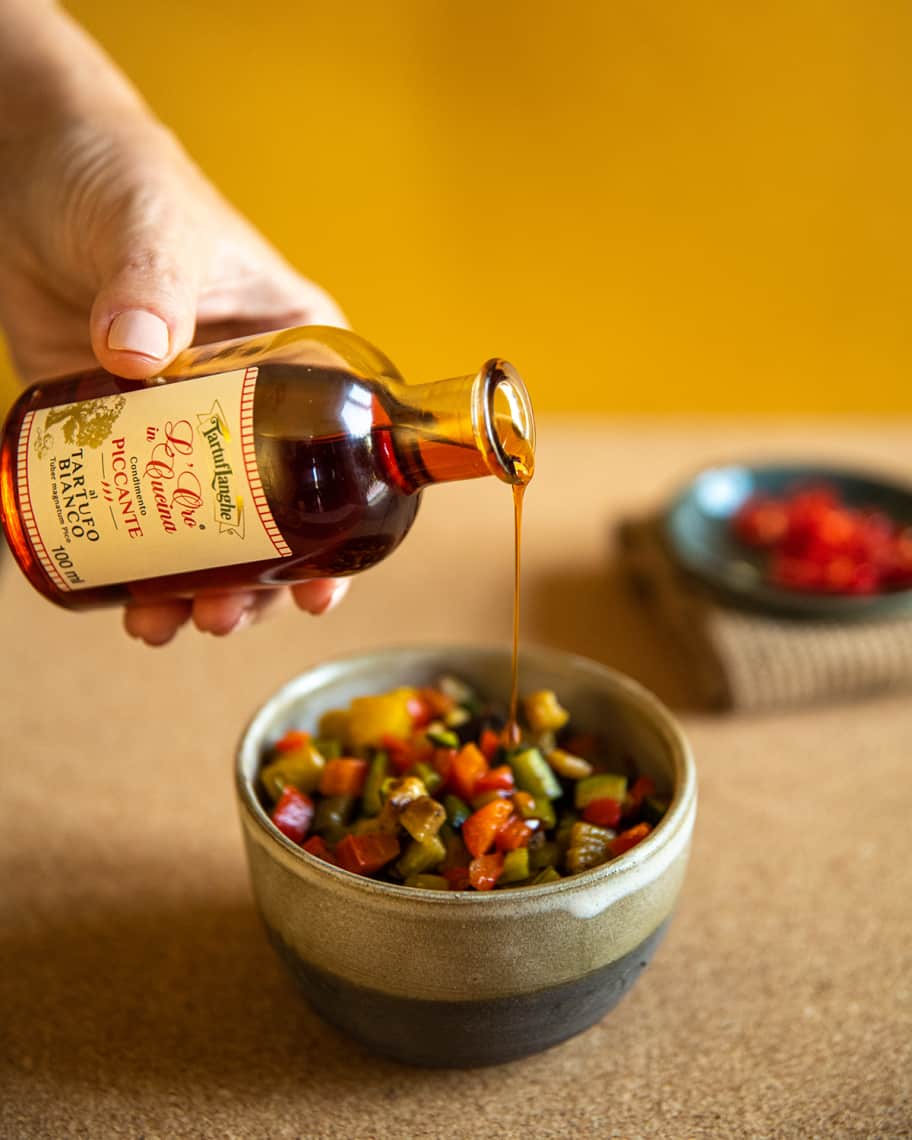 Image 2 of 2: Spicy White Truffle Extra Virgin Olive Oil