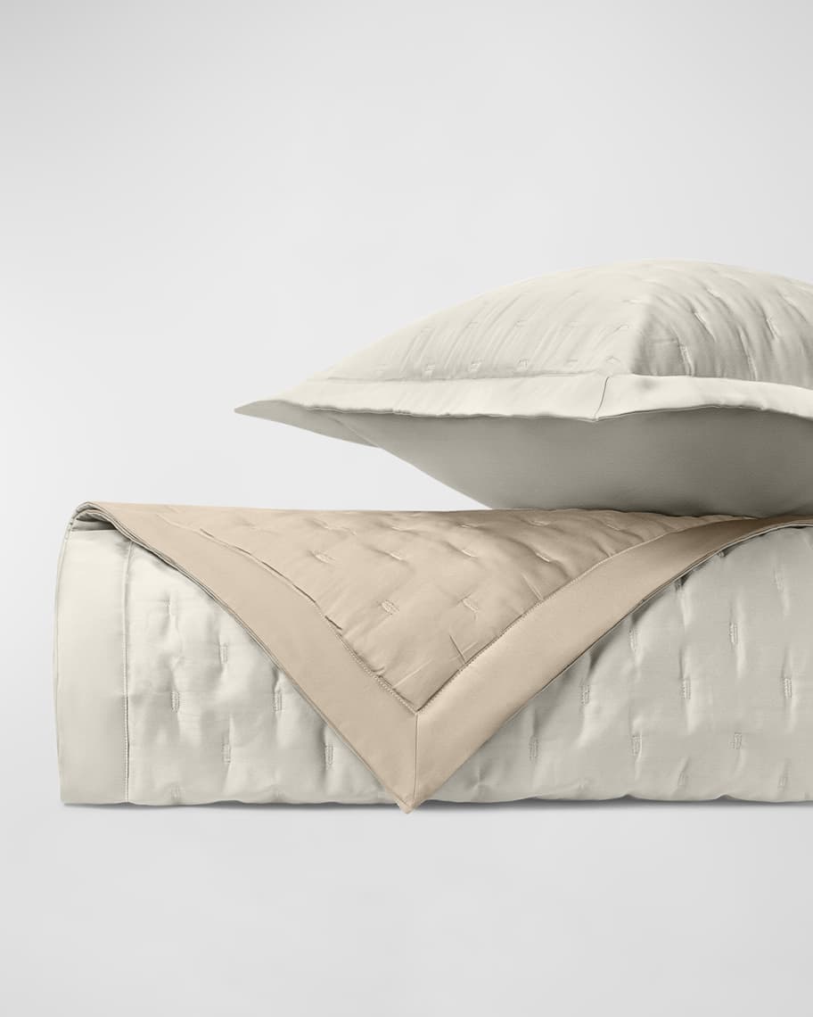Image 1 of 1: Fil Coupe Coverlet