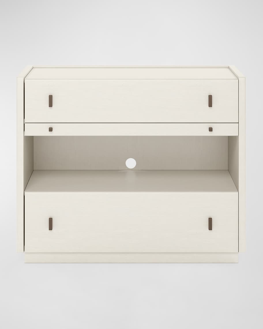 Image 2 of 4: Blanc Bachelor's Chest