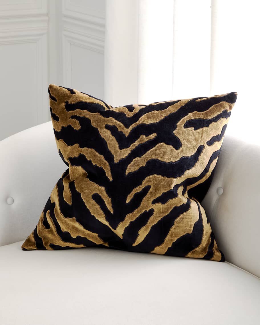Canaan leopard pillow outlet