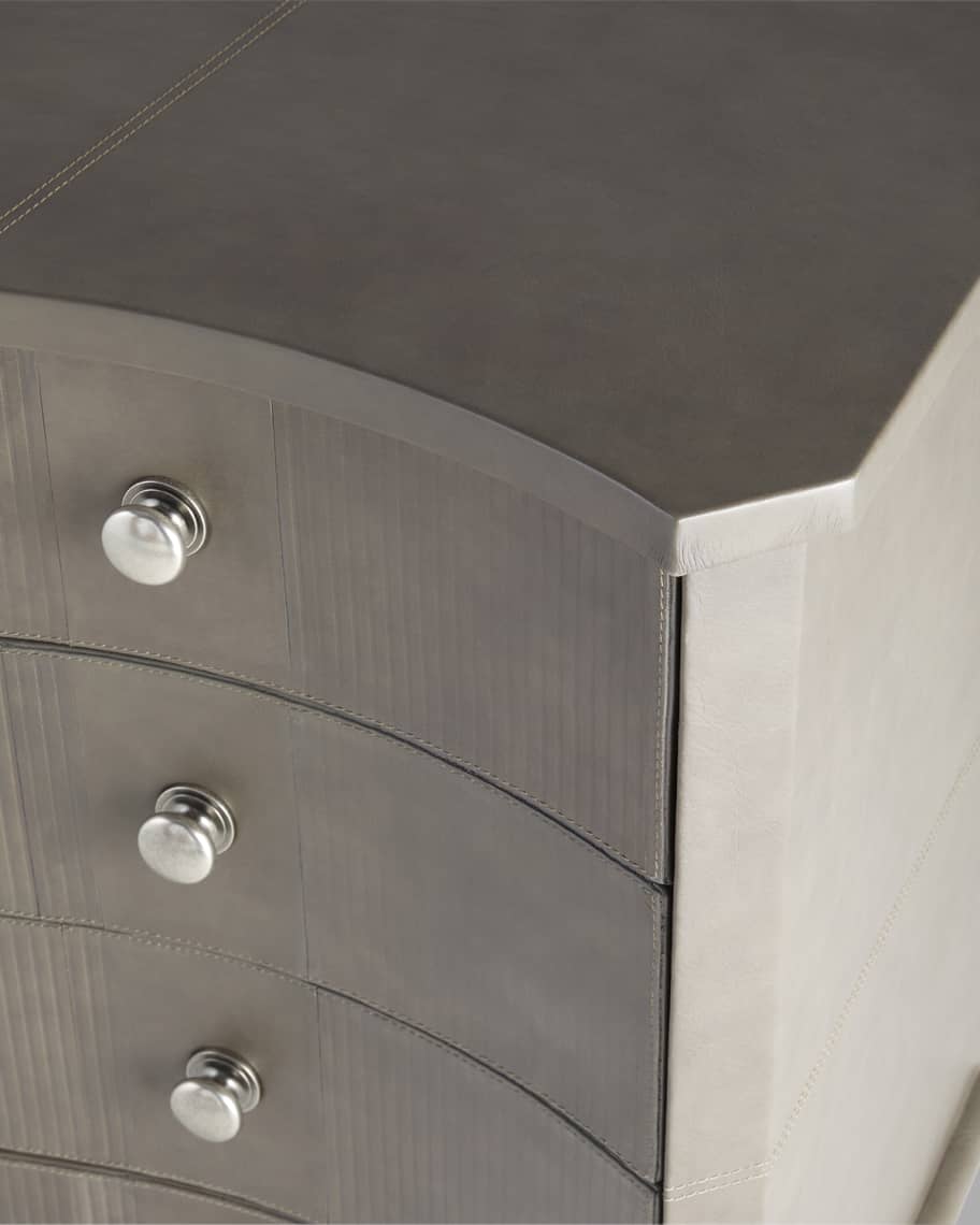 Image 3 of 6: Kensington Chest