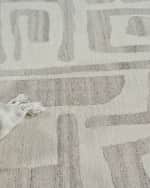 Image 8 of 8: Exquisite Rugs Carmel Hand-Tufted Rug