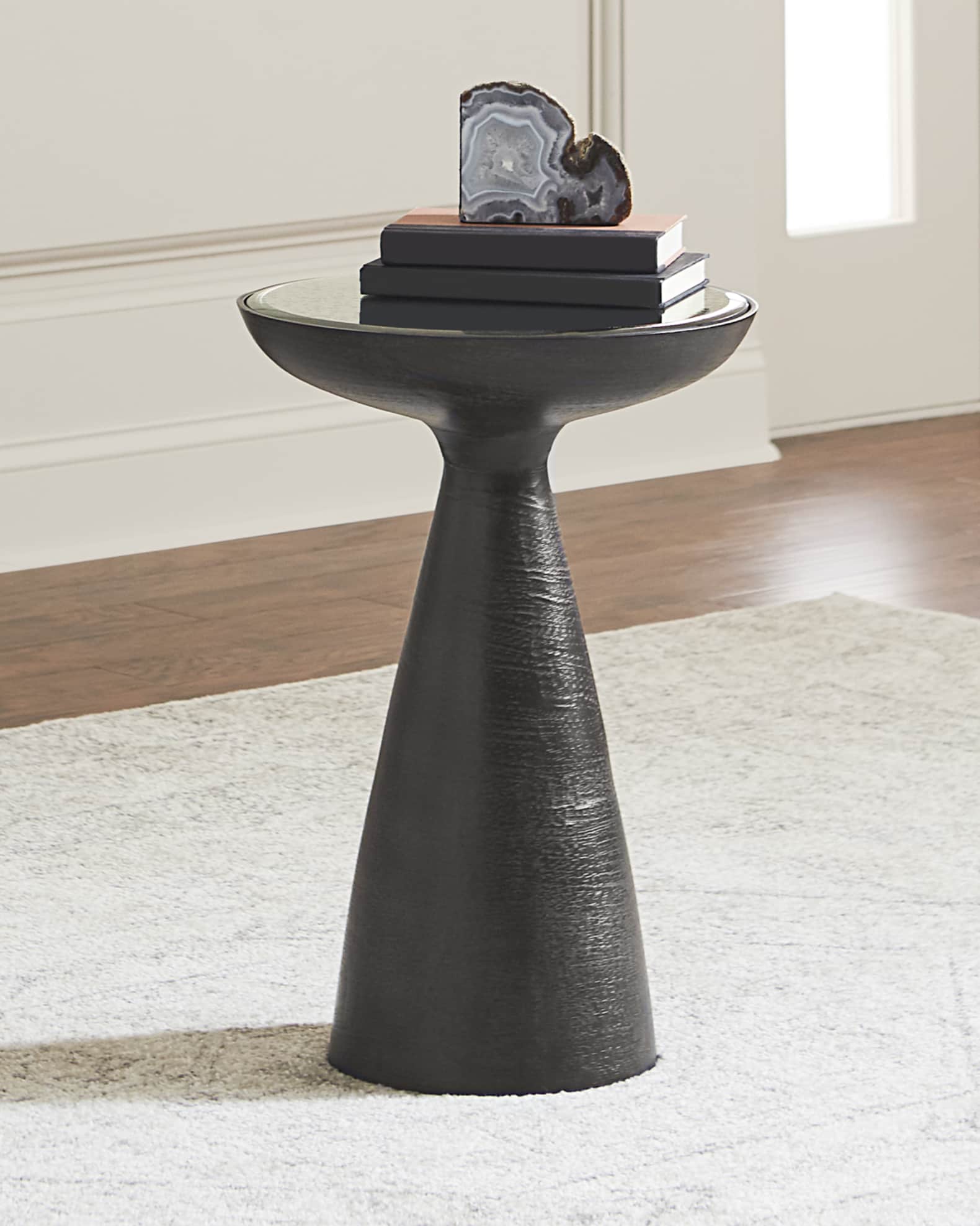 Marlow mod 2025 pedestal table