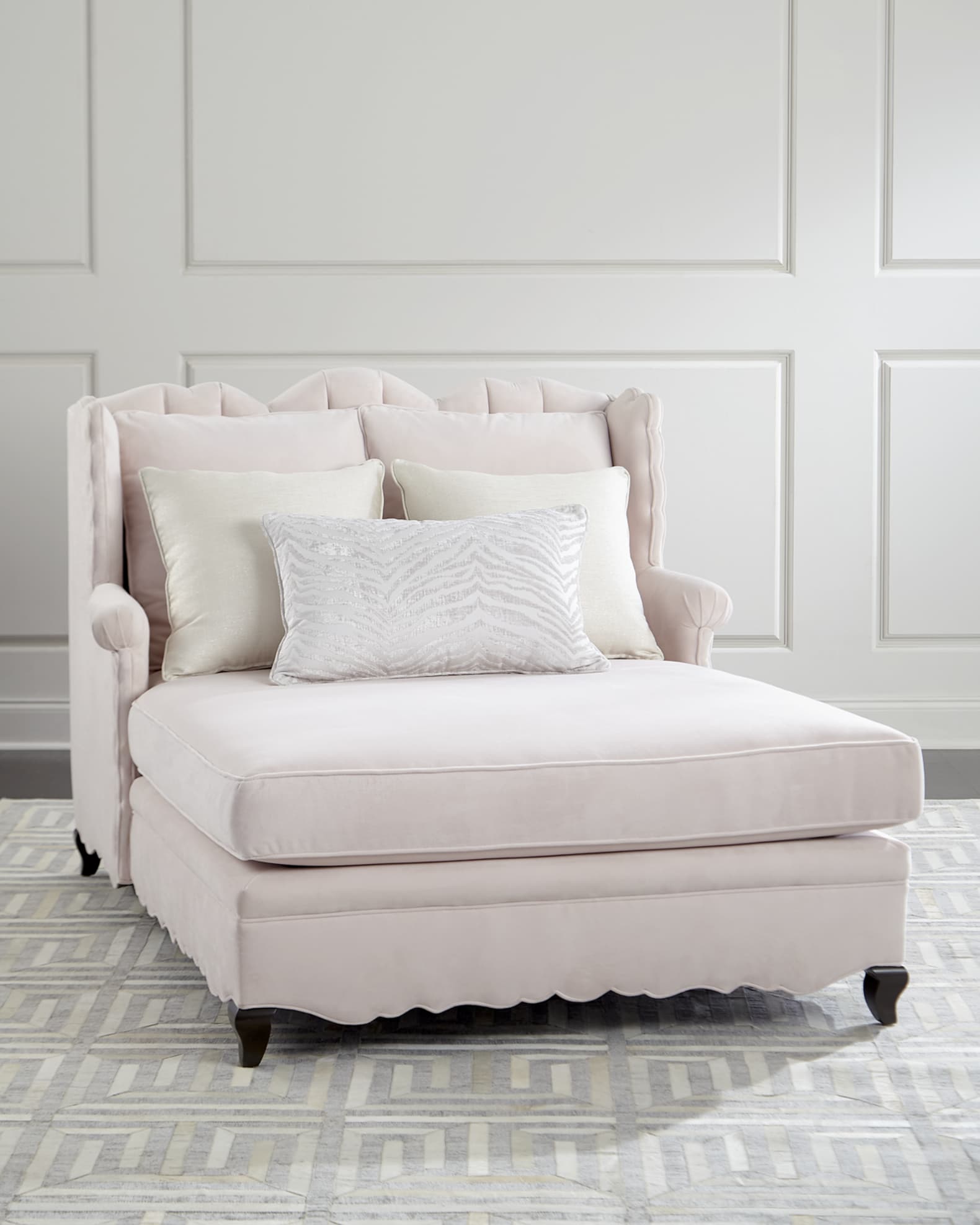 Chaise lounge 2024 blush pink