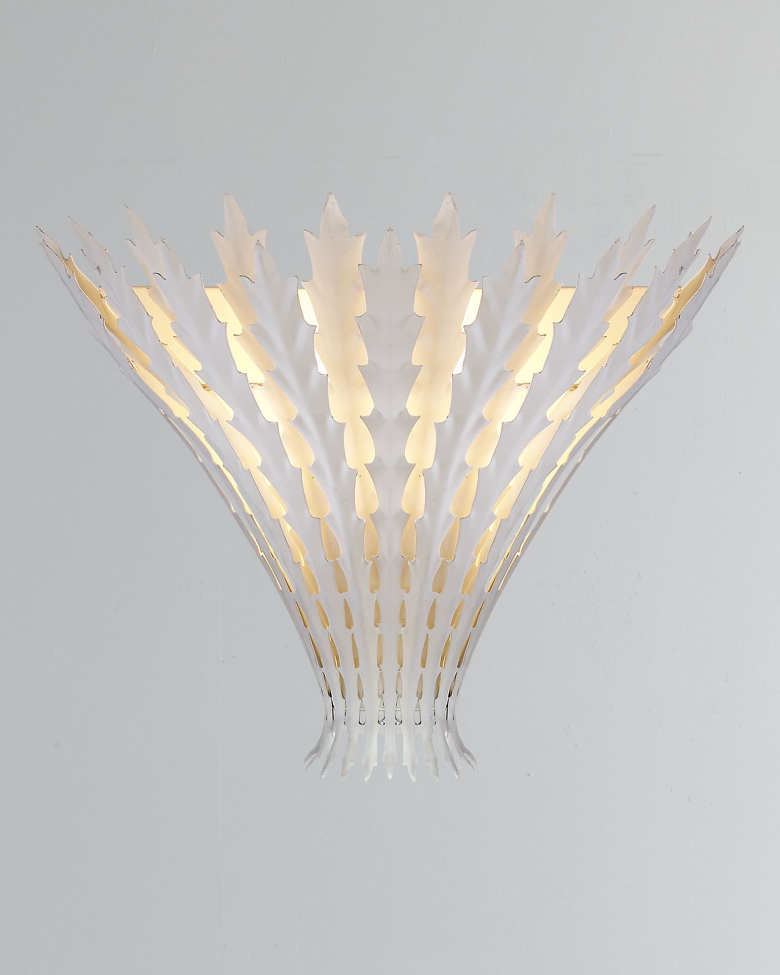 Visual Comfort Signature Hampton Wall Light By AERIN