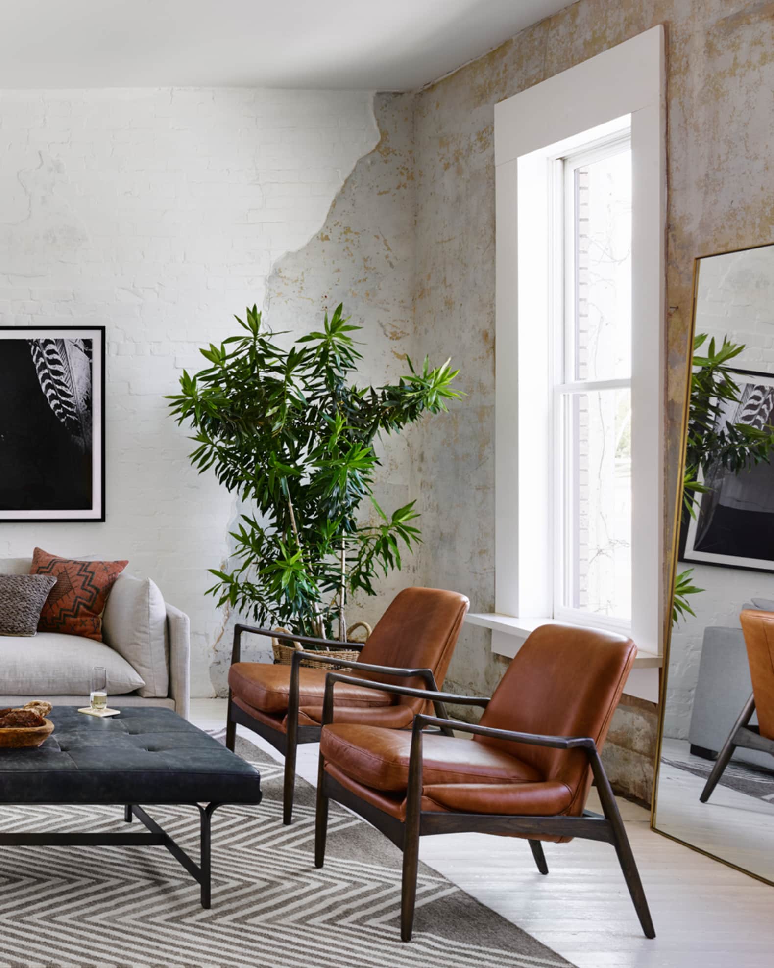 Hand accent chair hotsell