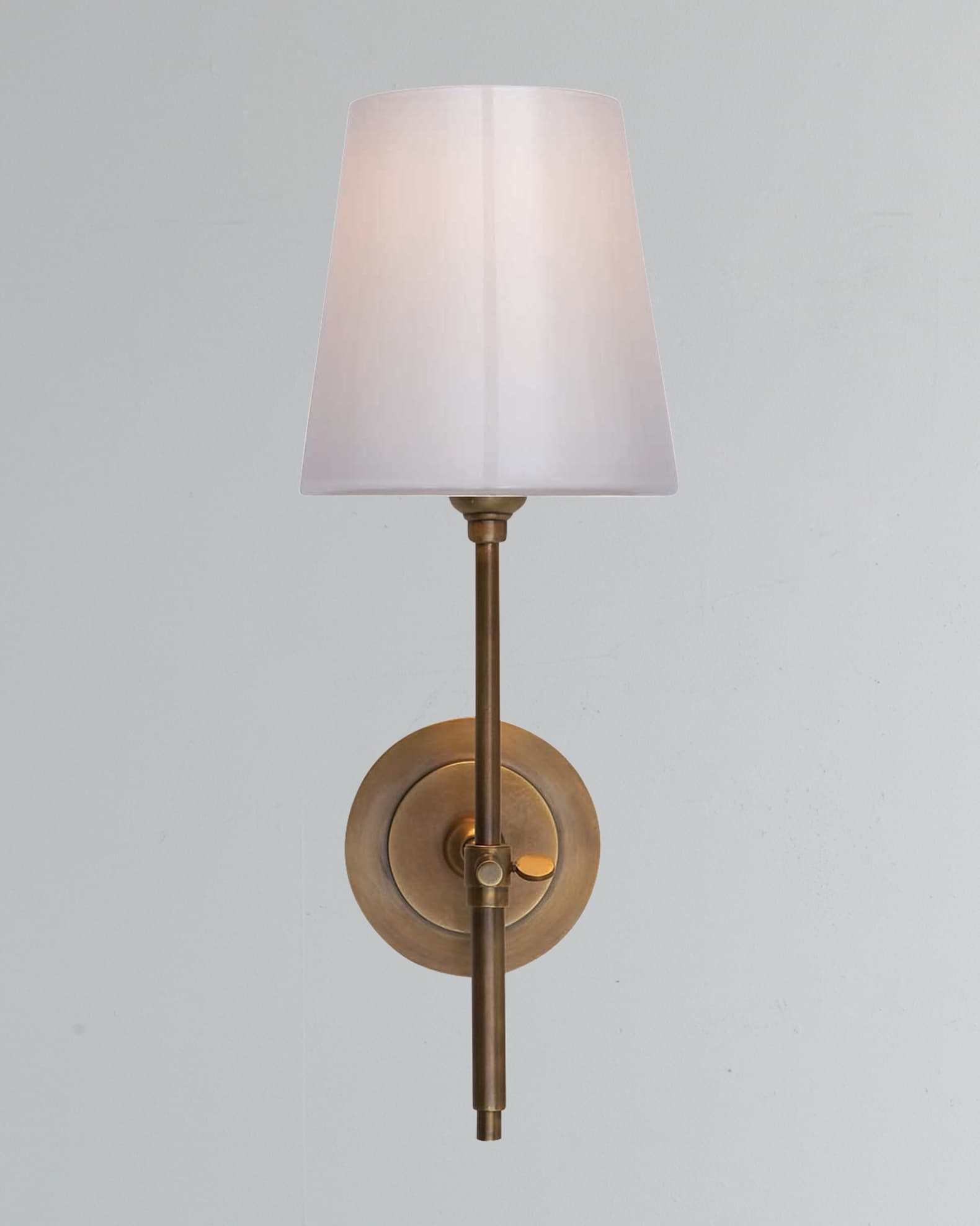 Visual Comfort Signature Bryant Sconce W White Glass By Thomas O Brien