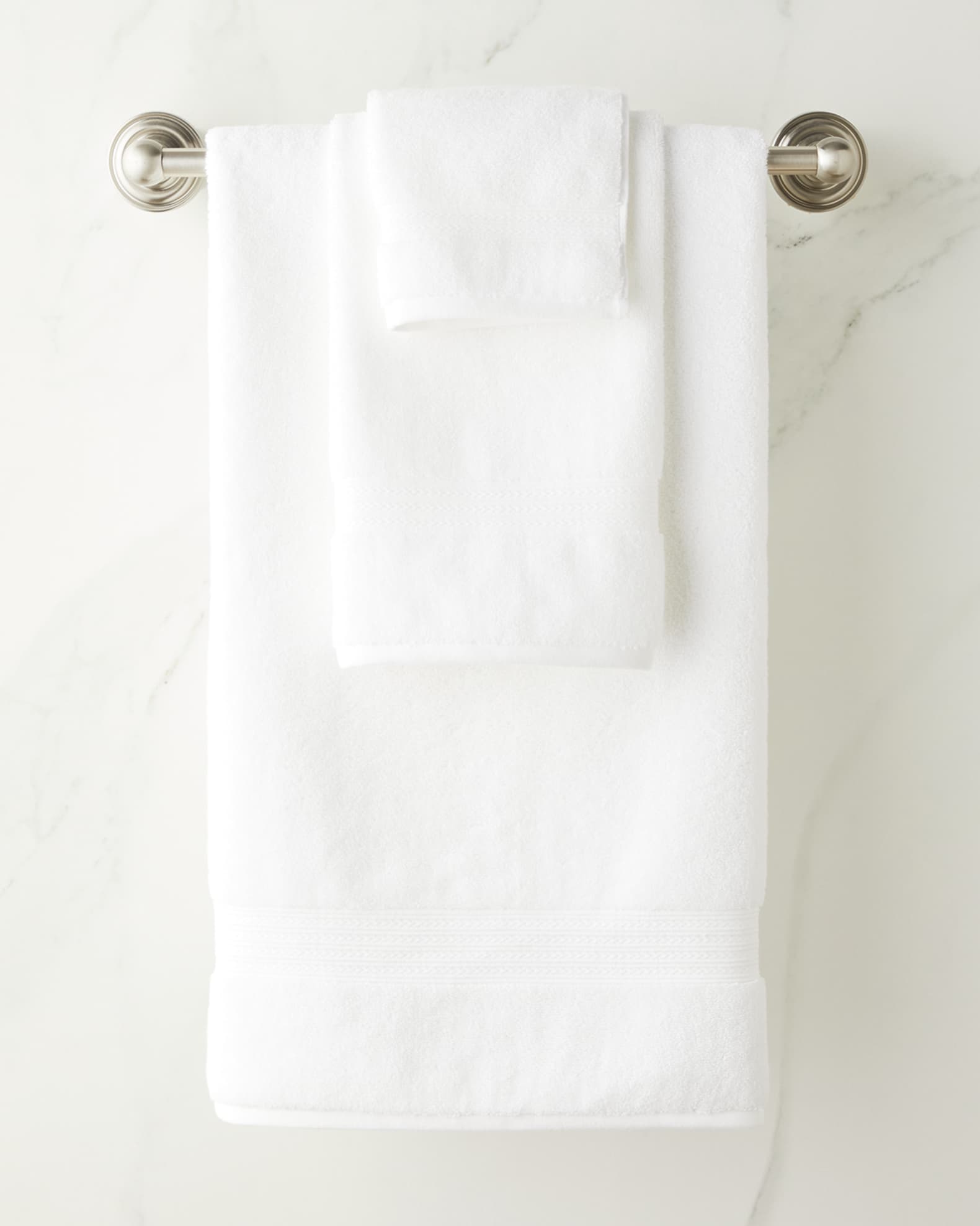 Kassatex Atelier 800-gram Bath Towel White