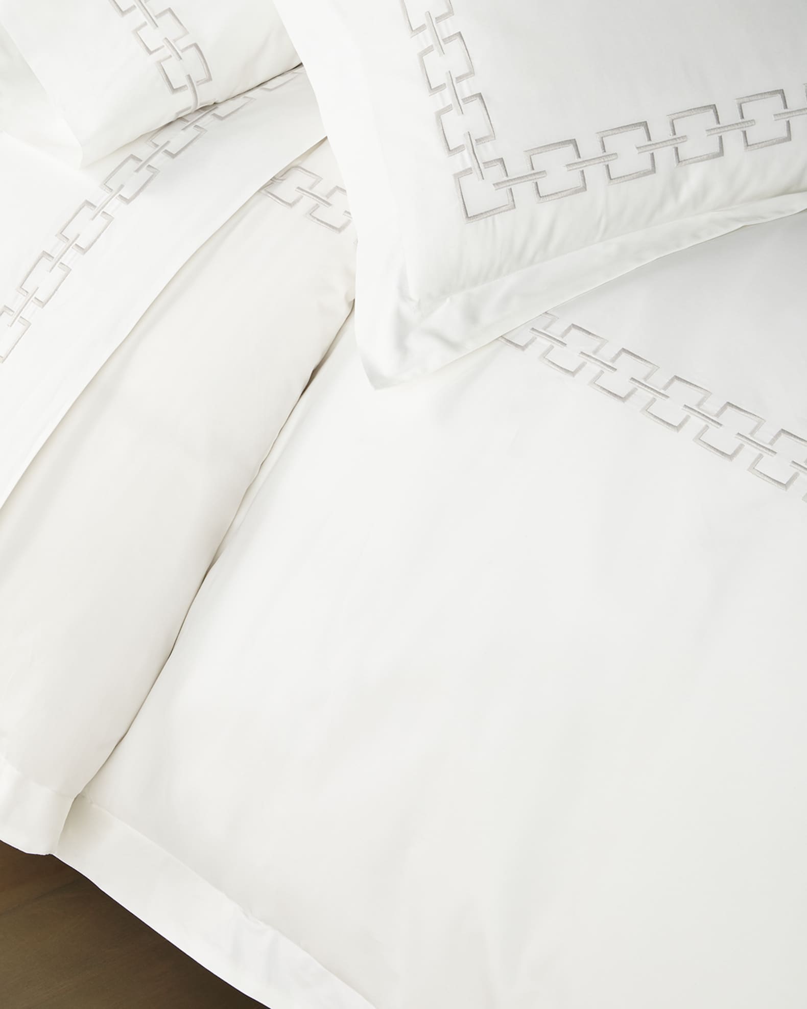 Matouk Cadiz Queen Duvet Set