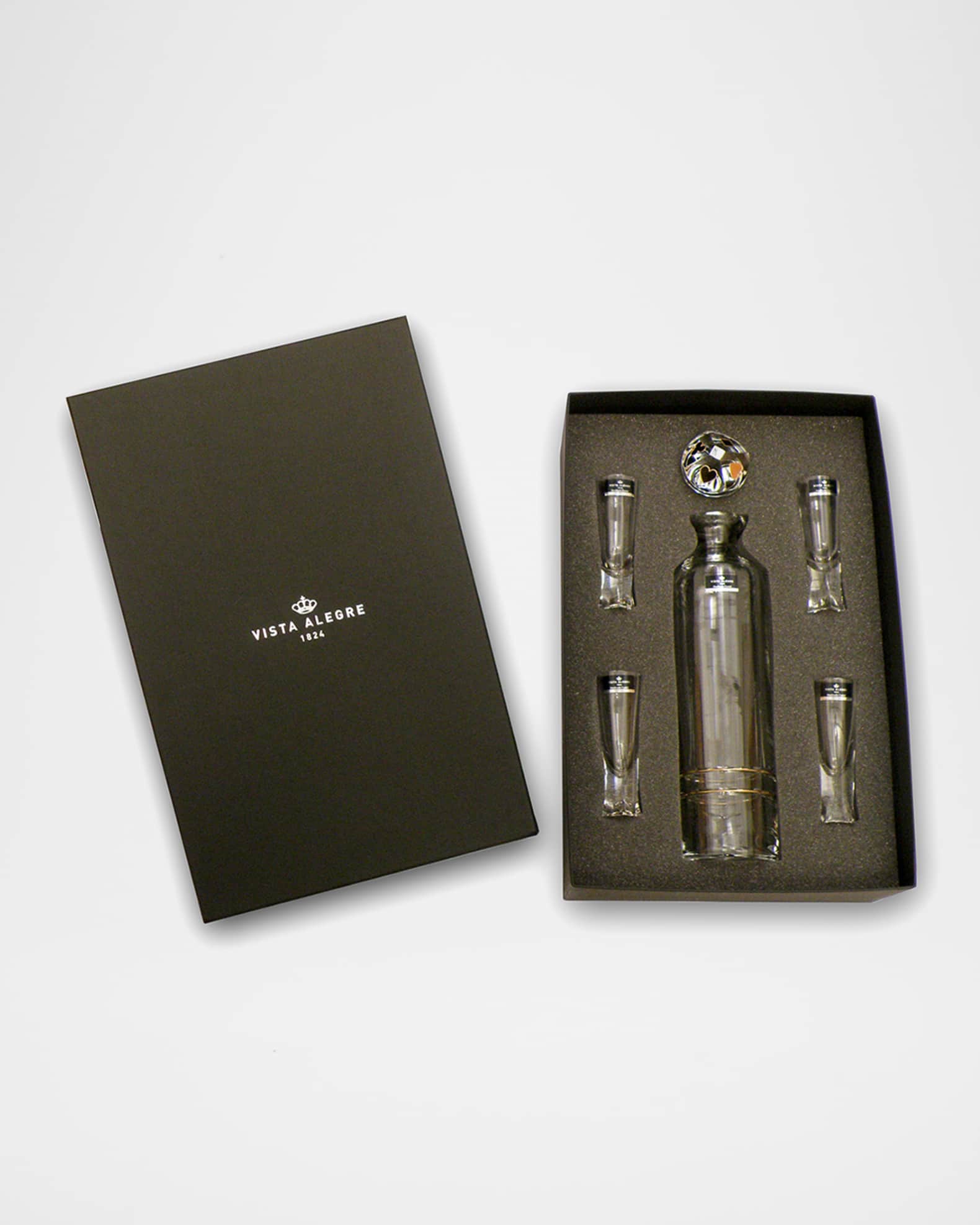 Vista Alegre Naipes Vodka Decanter with 4 Shot Glasses