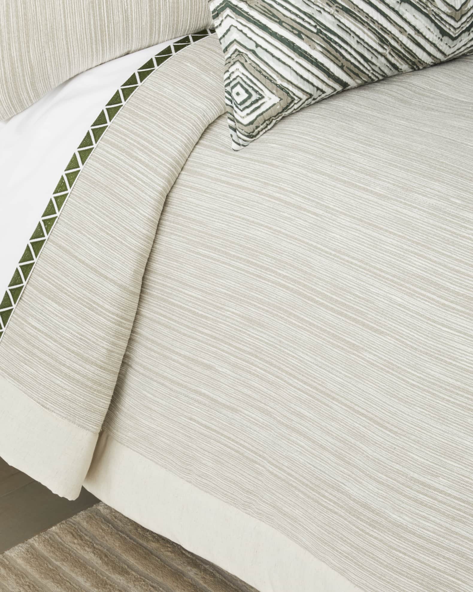 Amity Home Gill Quilt, Queen
