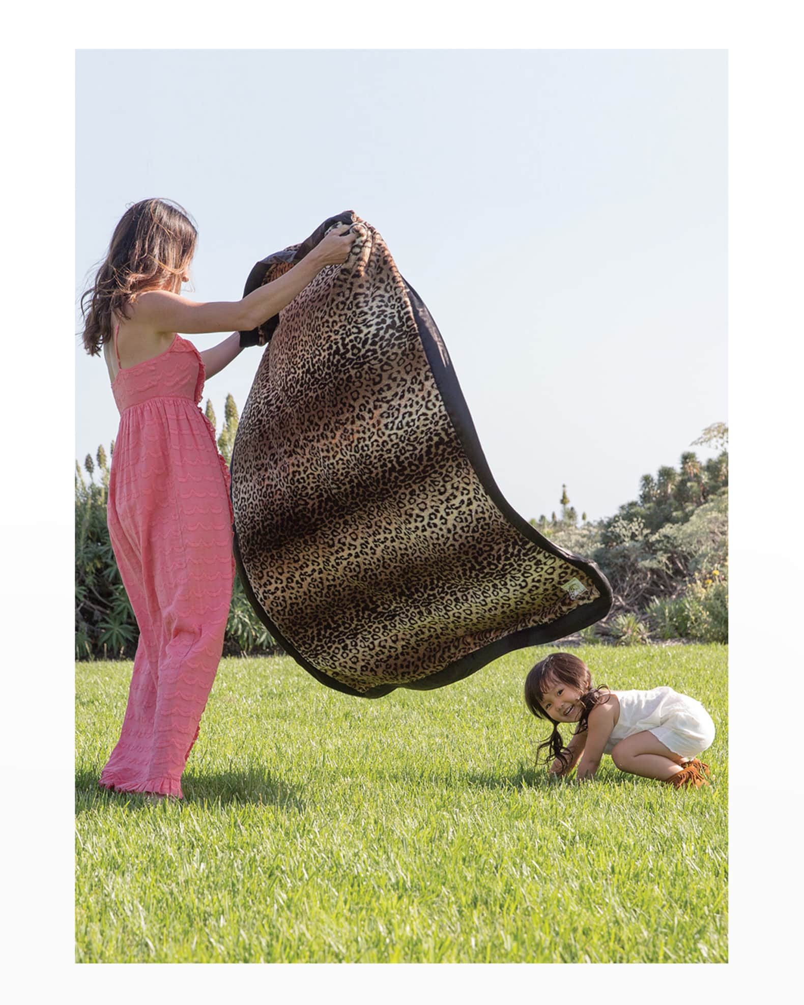 Giraffe at home luxe throw deals