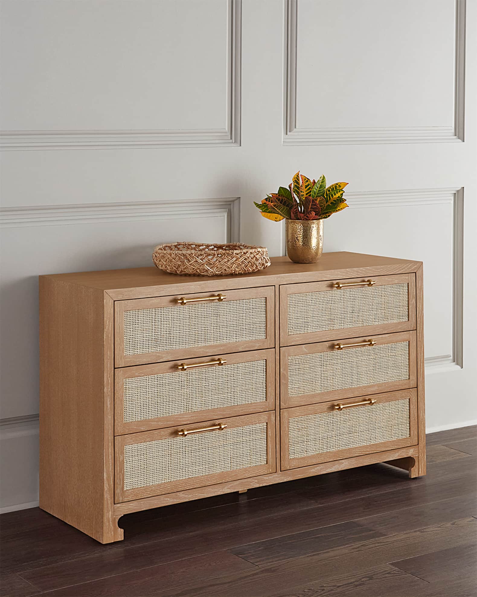 Worlds 2024 away dresser