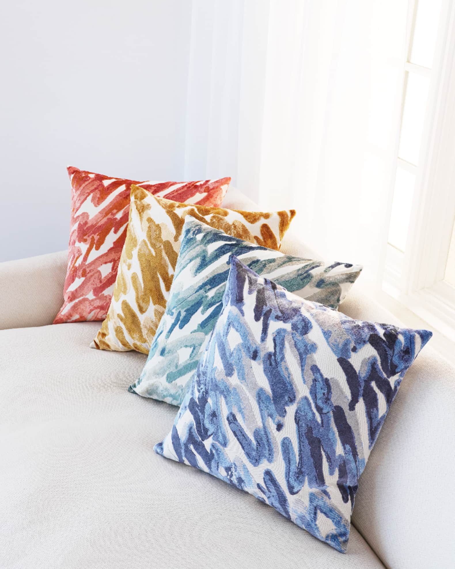 Horchow throw pillows 2025