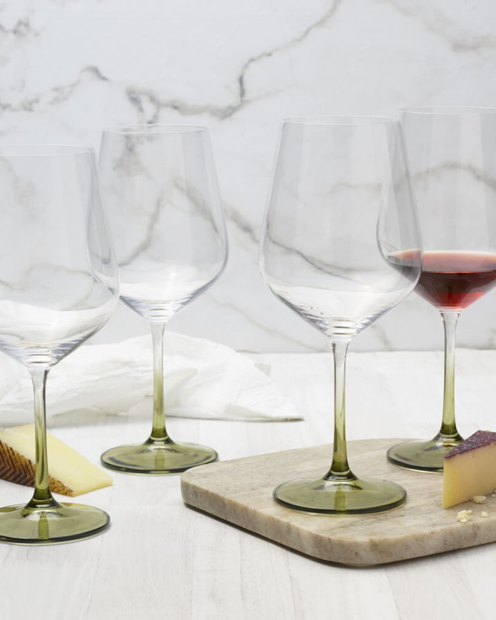 Pure Set of 4 White Wine Glasses