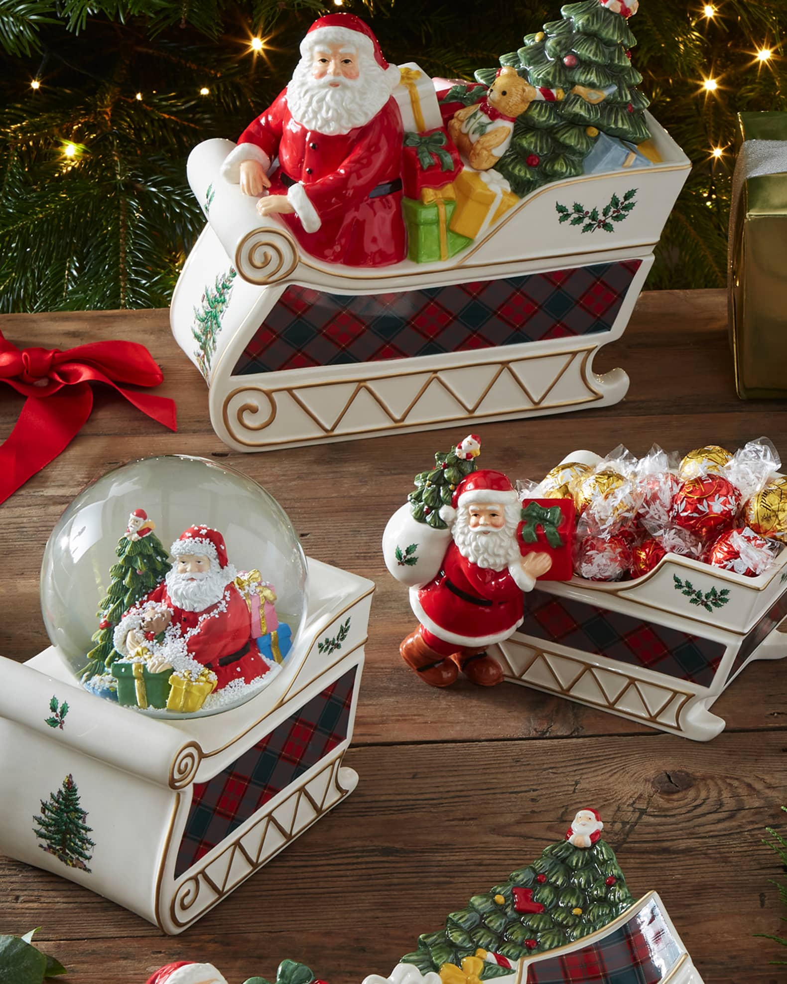 Christmas tree outlet snow globe