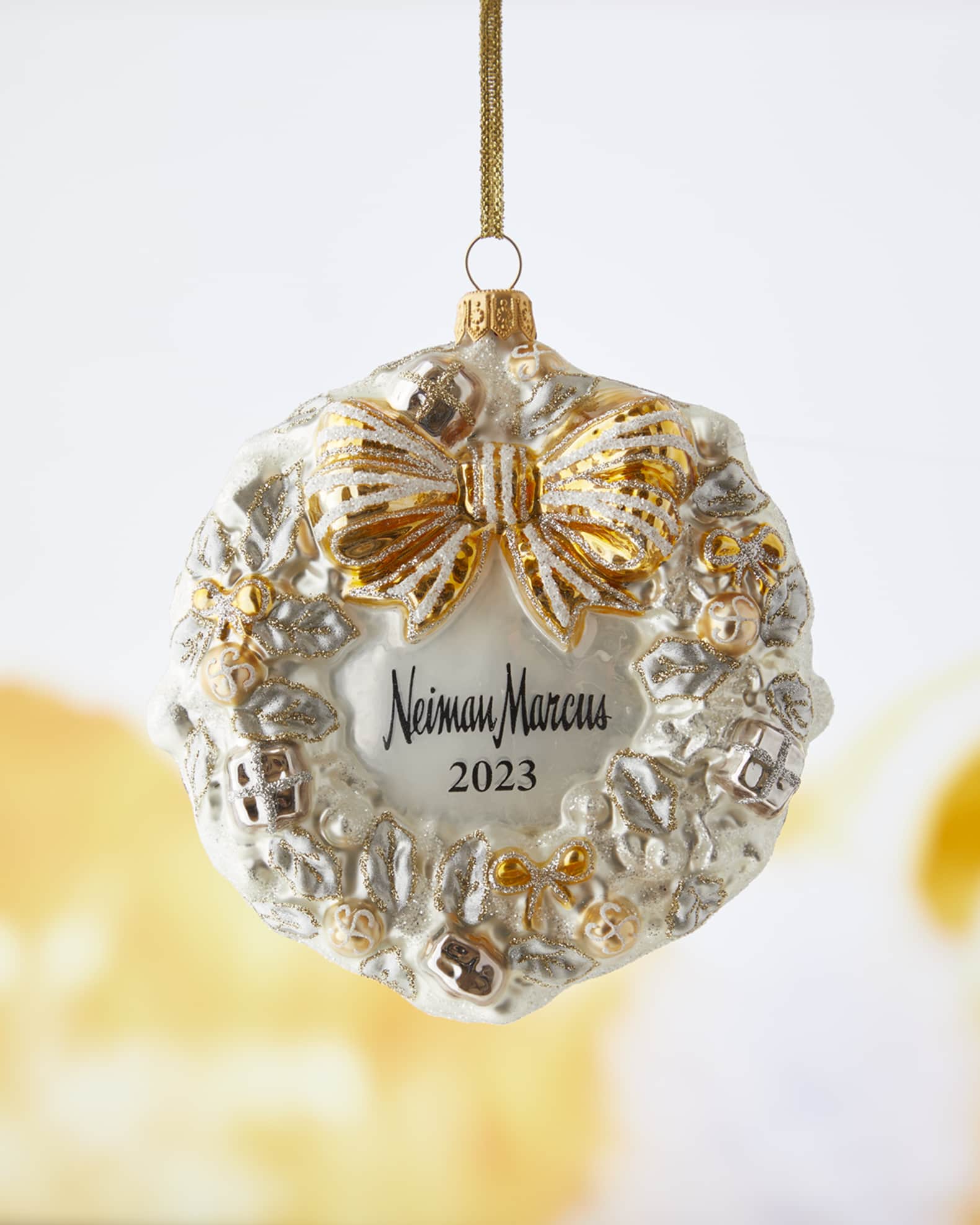 Neiman Marcus NM 2023 Wreath with Presents Christmas Ornament Horchow