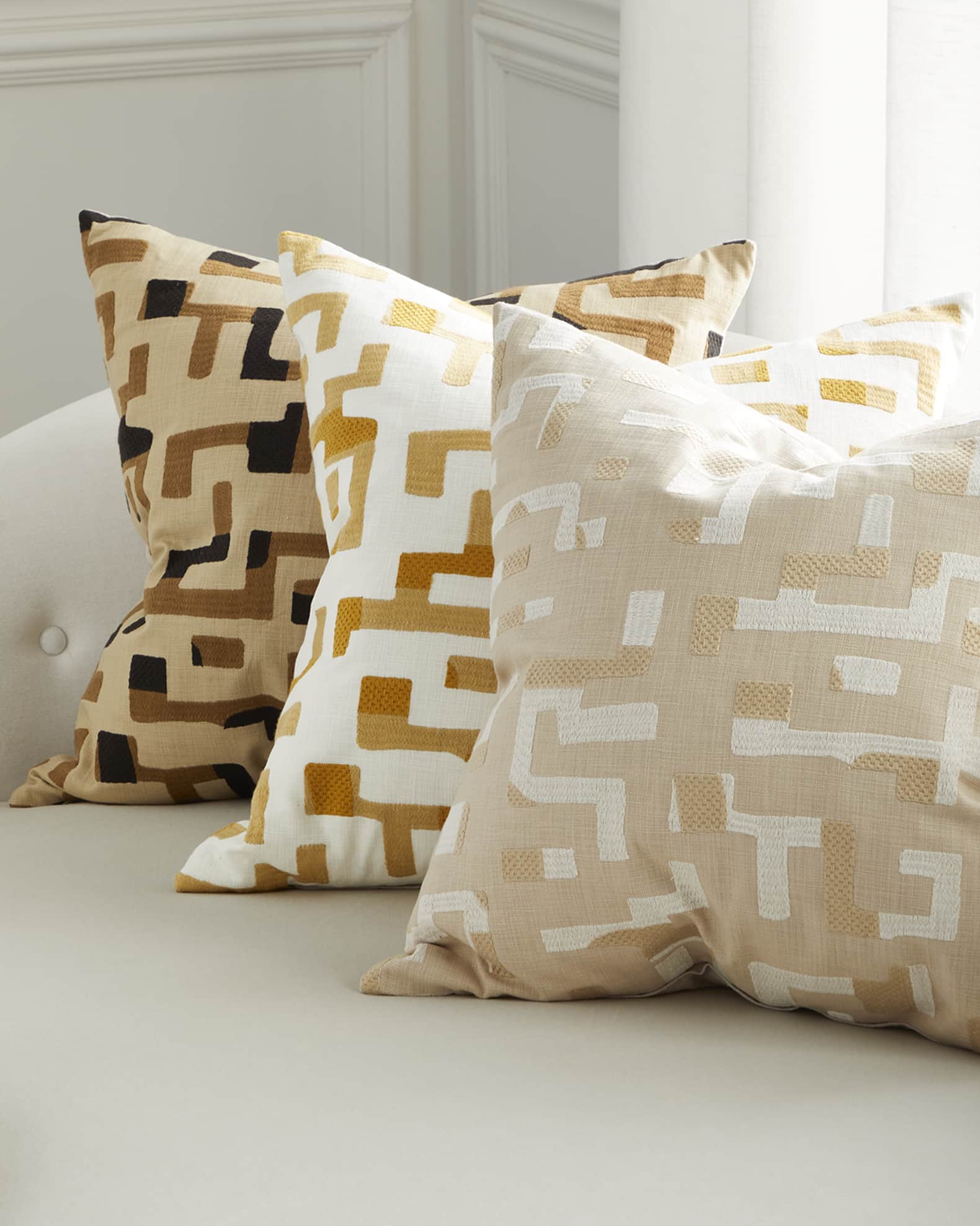 Horchow Decorative Pillows 3d mon