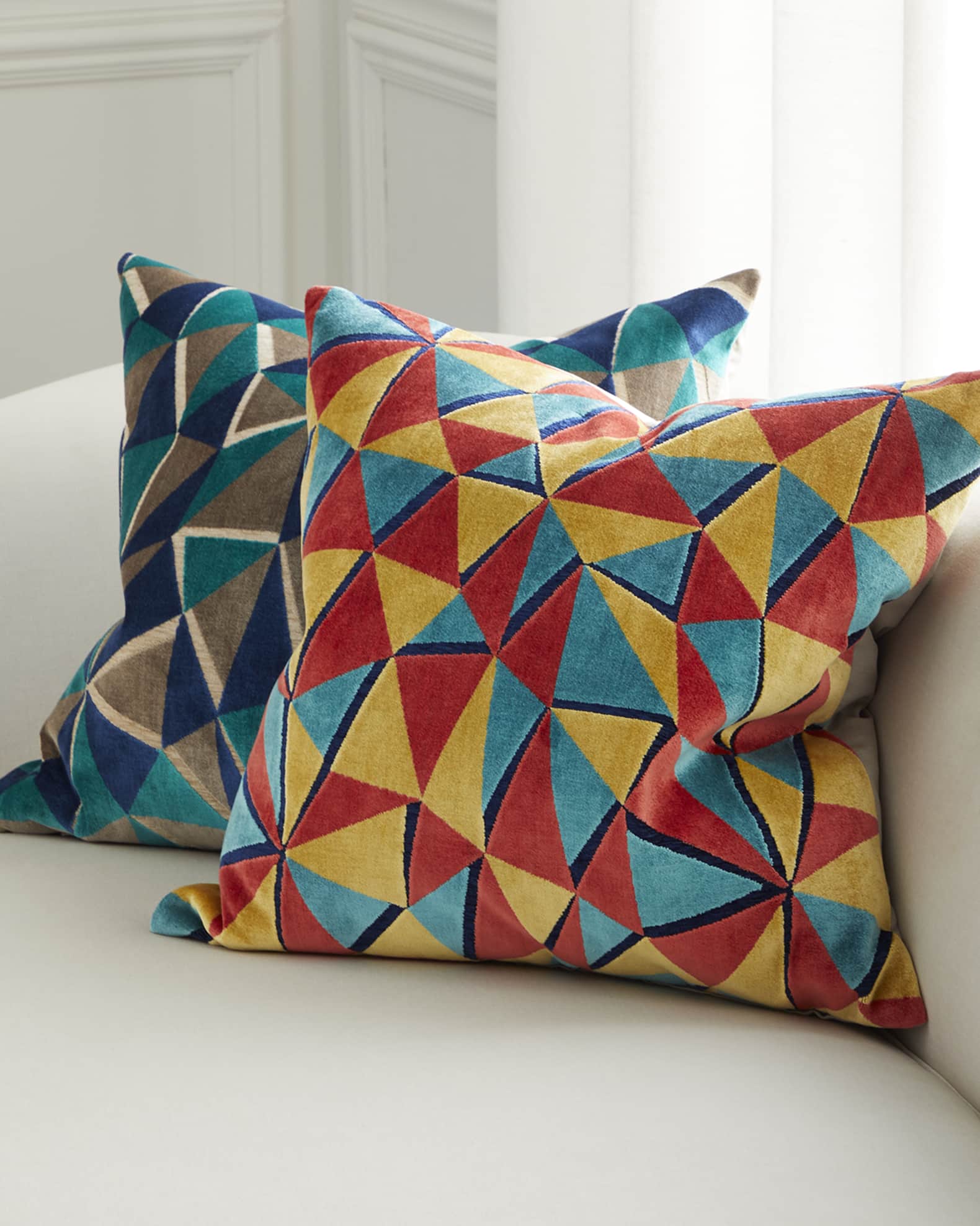 Horchow hotsell decorative pillows