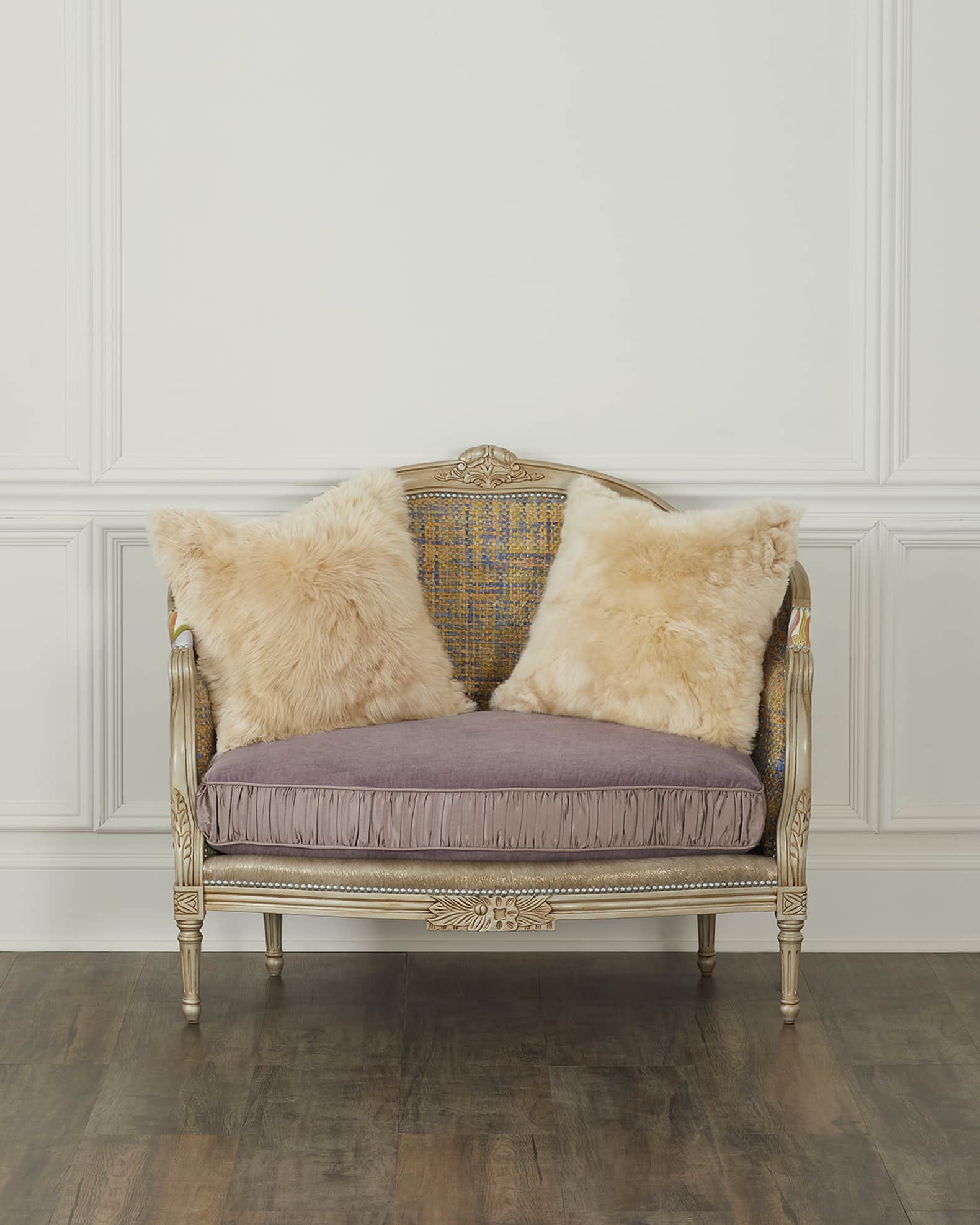 Massoud Tru Settee