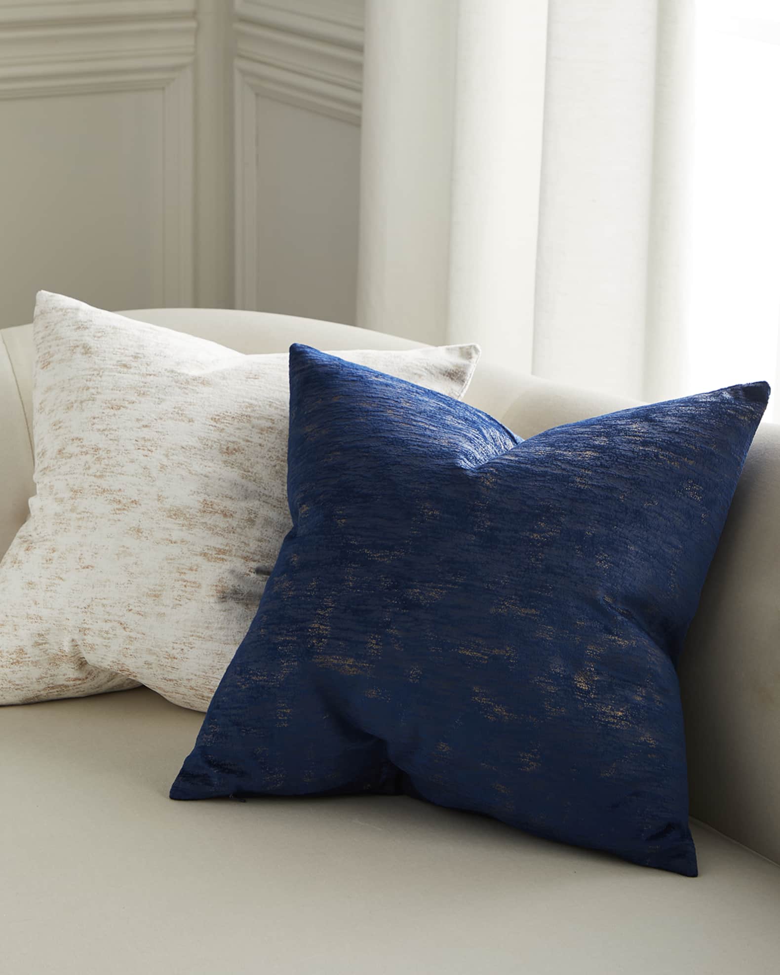 Horchow throw sale pillows
