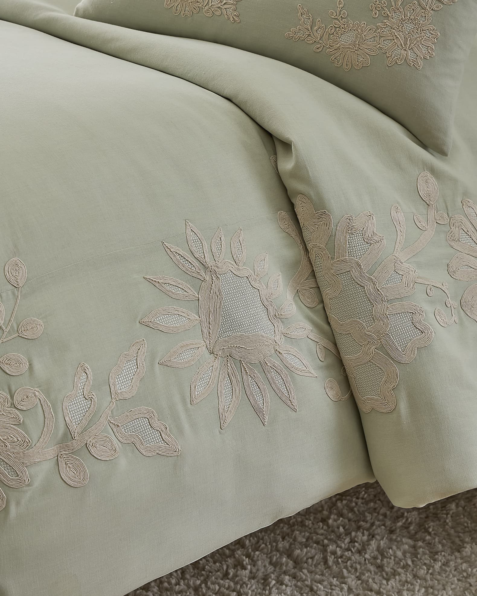 Callisto Home Varla 3-Piece King Duvet Set