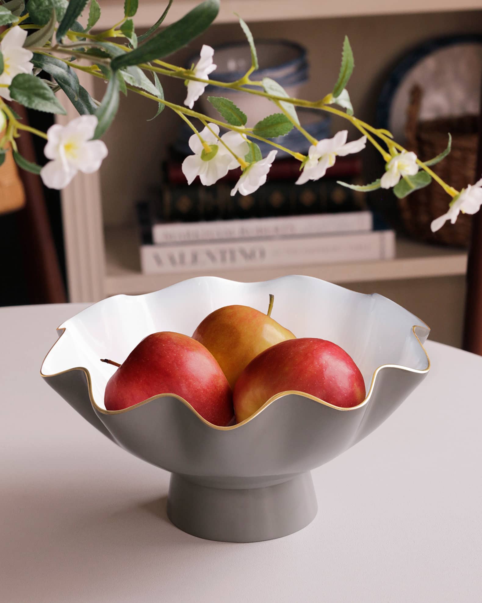 Encanto Carola Pedestal Cake Plate